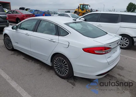 2017 Ford Fusion Hybrid Titanium из США, поврежденный, VIN 3FA6P0RU1HR233107